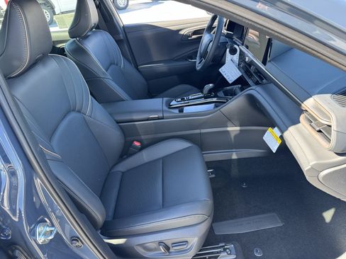 New 2026 Toyota Crown XLE image 8