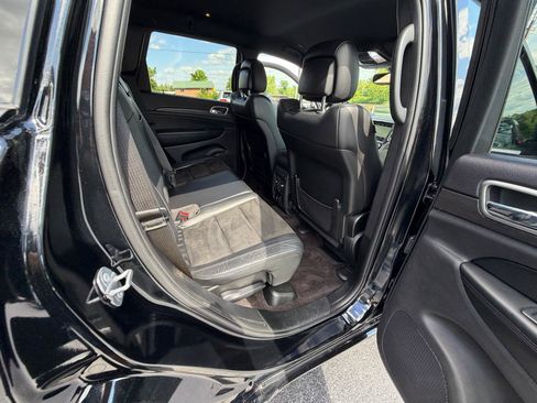 Used 2018 Jeep Grand Cherokee Altitude AWD/4WD image 35