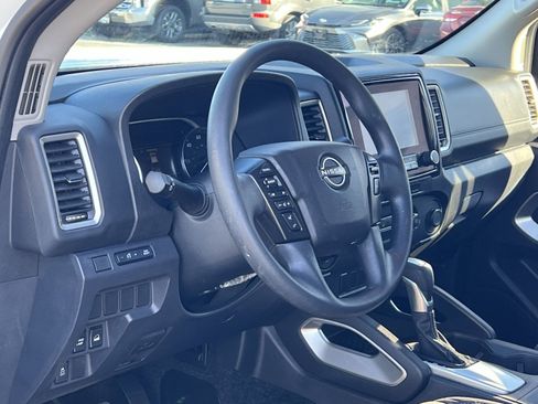Used 2023 Nissan Frontier SV w/ Tow Package image 15