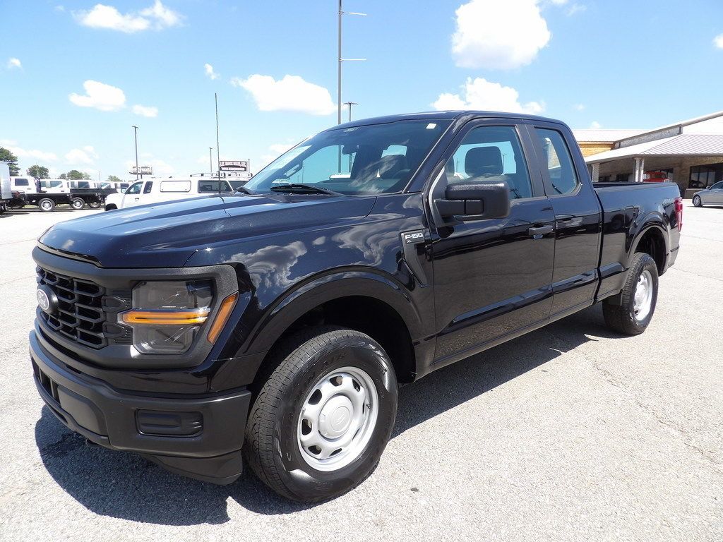Used 2024 Ford F150 XL AWD/4WD image 3