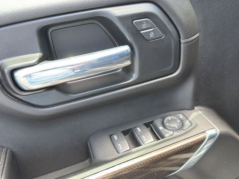 Used 2021 Chevrolet Silverado 1500 LT AWD/4WD image 32