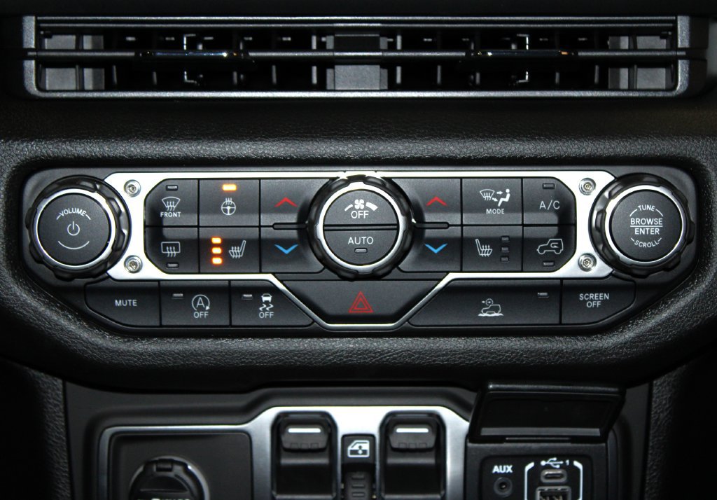 New 2026 Jeep Wrangler Unlimited Sport AWD/4WD image 19