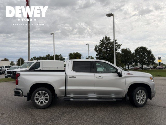 Used 2022 Chevrolet Silverado 1500 LTZ AWD/4WD image 9