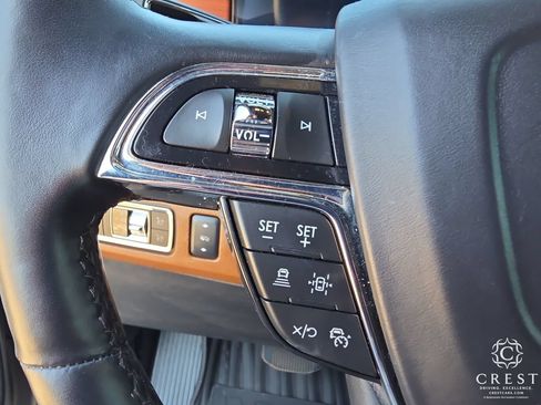 Used 2023 Lincoln Navigator Reserve AWD/4WD image 15