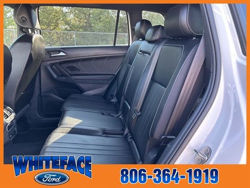 Used 2022 Volkswagen Tiguan SE R-Line image 34