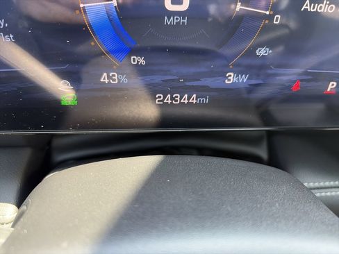 Used 2024 Chevrolet Blazer EV LT AWD/4WD image 24