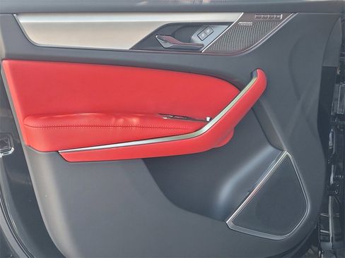 New 2026 Jaguar F-PACE R-Dynamic S image 10