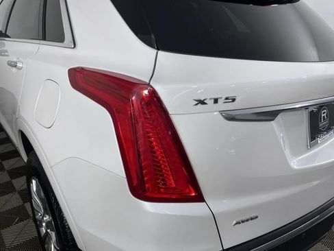 Used 2018 Cadillac XT5 Luxury w/ Driver Awareness Package AWD/4WD image 36