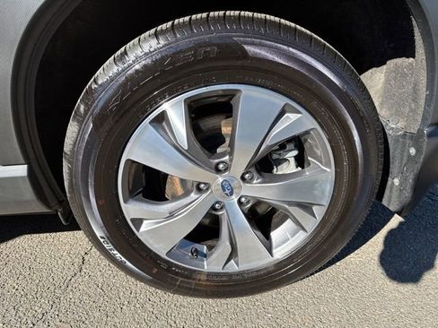 Certified 2025 Subaru Ascent Premium image 32