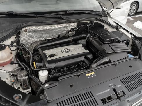 Used 2017 Volkswagen Tiguan S image 26