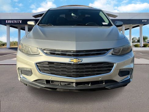 Used 2016 Chevrolet Malibu LT image 4
