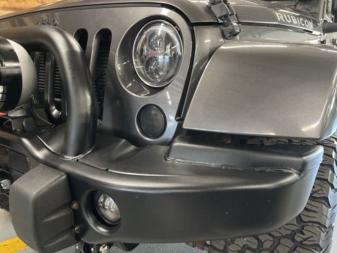 Used 2016 Jeep Wrangler Unlimited Rubicon w/ Connectivity Group AWD/4WD image 66