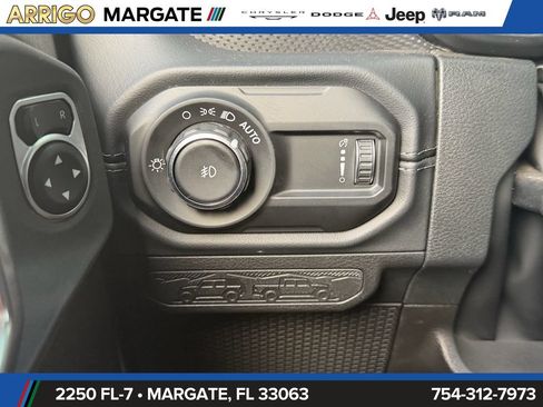 Used 2026 Jeep Wrangler Unlimited Rubicon w/ Technology Group AWD/4WD image 33