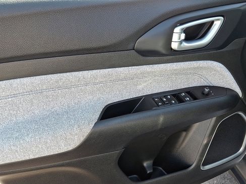 Certified 2022 Jeep Compass Latitude w/ Convenience Group image 12