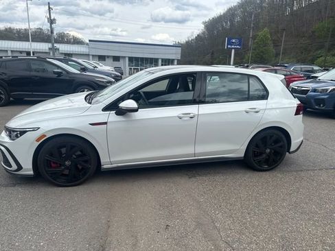 Used 2022 Volkswagen GTI SE image 3