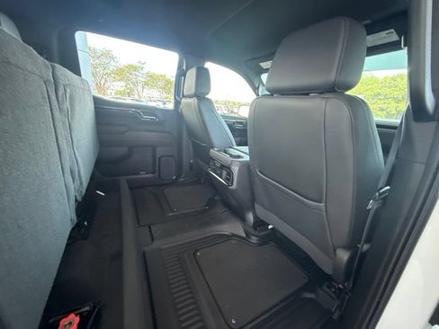 Used 2024 GMC Sierra 1500 AT4 w/ AT4 Premium Package AWD/4WD image 40