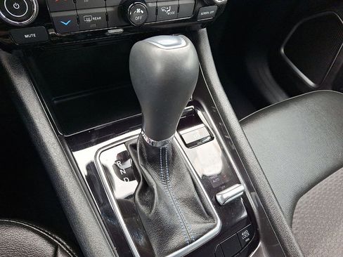 Certified 2022 Jeep Compass Latitude image 12