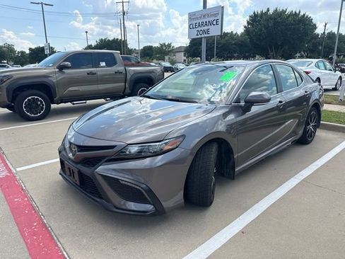 Used 2024 Toyota Camry SE w/ Convenience Package FWD image 6