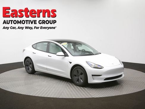 Used 2023 Tesla Model 3 Standard Range image 44