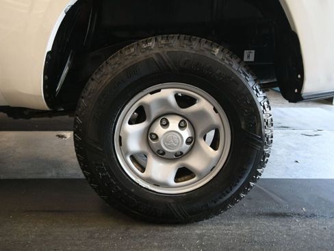 Certified 2022 Toyota Tacoma SR AWD/4WD image 28