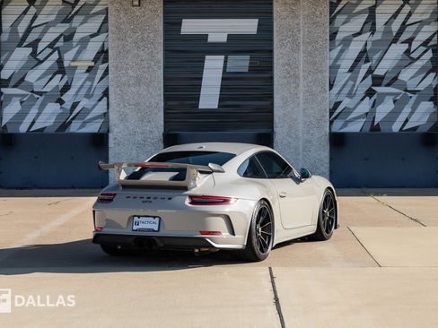 Used 2018 Porsche 911 GT3 RWD image 15