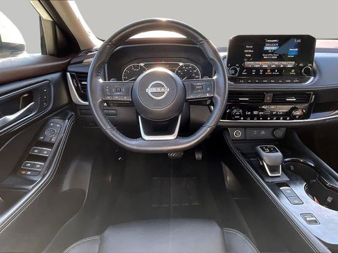 Used 2023 Nissan Rogue SL w/ SL Premium Package FWD image 6