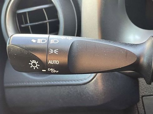 Used 2017 Toyota RAV4 LE FWD image 22
