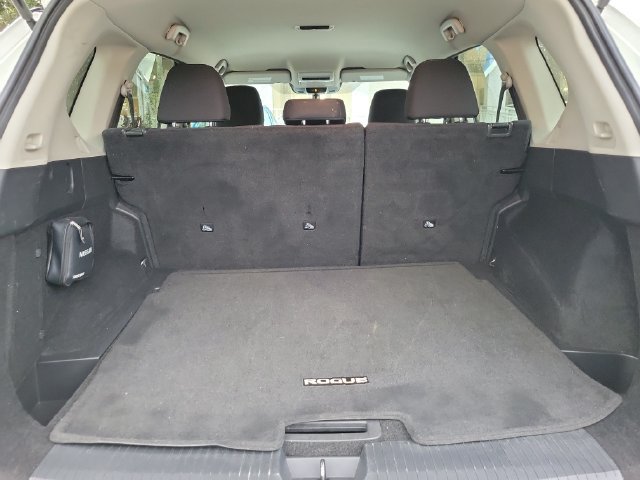 Used 2024 Nissan Rogue S FWD image 5