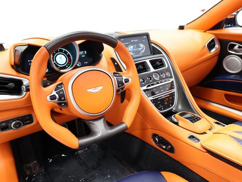 Used 2022 Aston Martin DBS Superleggera Volante RWD image 61