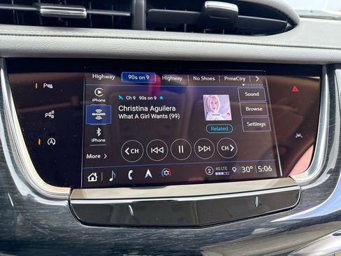 Used 2023 Cadillac XT6 Premium Luxury w/ Technology Package image 16