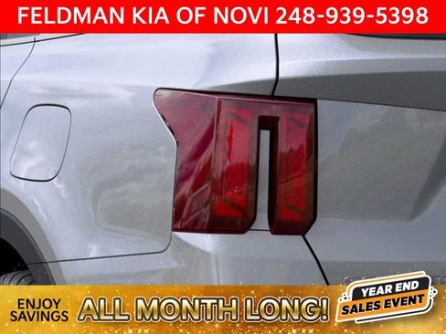 New 2025 Kia Sorento EX image 11