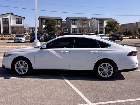 Certified 2025 Honda Accord LX image 3