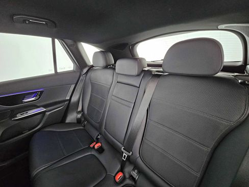 Certified 2025 Mercedes-Benz GLC 300 image 19