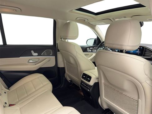 Used 2021 Mercedes-Benz GLS 450 4MATIC image 52