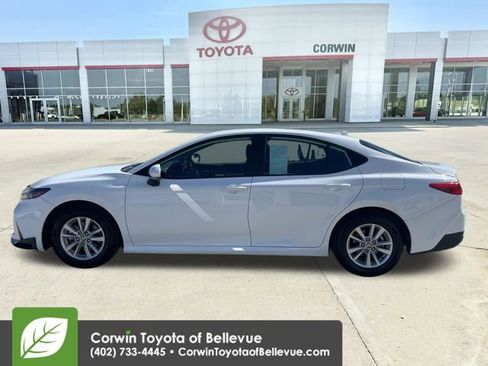 Used 2025 Toyota Camry LE image 2