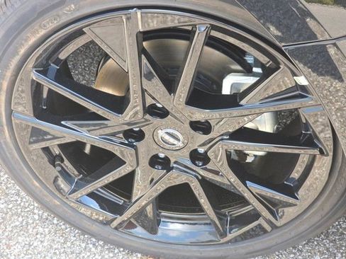 New 2025 Nissan Sentra SR w/ Midnight Edition image 18