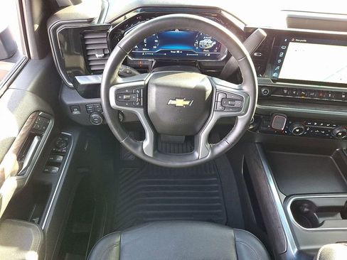 Used 2025 Chevrolet Silverado 3500 LTZ w/ LTZ Convenience Package image 14