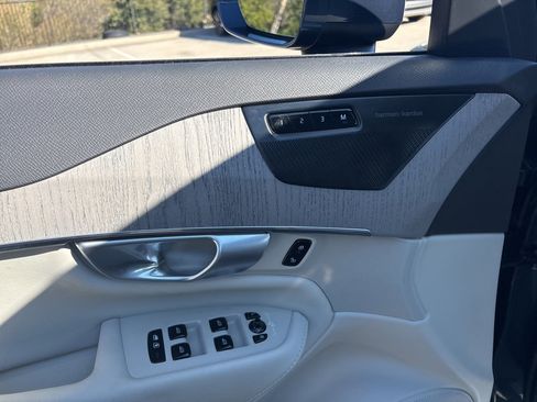 Used 2024 Volvo XC90 B6 Plus w/ Protection Package Premier image 15