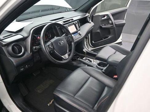 Used 2018 Toyota RAV4 SE w/ Power Extra Value Package FWD image 7