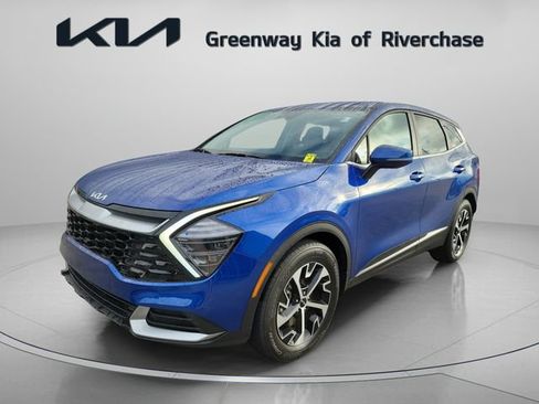 Used 2024 Kia Sportage EX FWD image 3