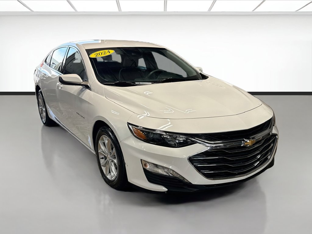 Used 2024 Chevrolet Malibu LT FWD image 3