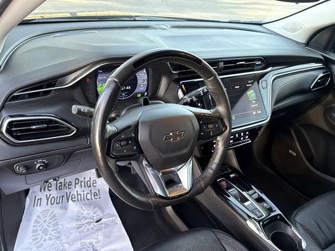 Used 2023 Chevrolet Bolt EUV Premier w/ Sun & Sound Package image 15