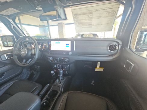 New 2025 Jeep Wrangler Unlimited Rubicon 392 image 20