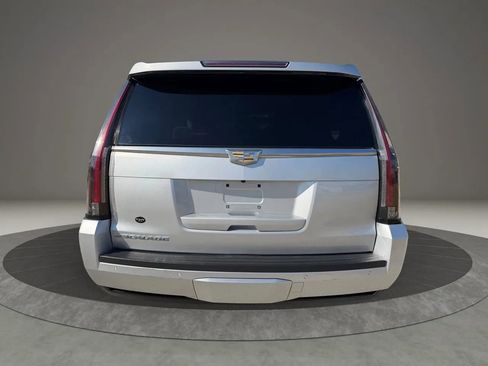 Used 2015 Cadillac Escalade ESV Premium image 4