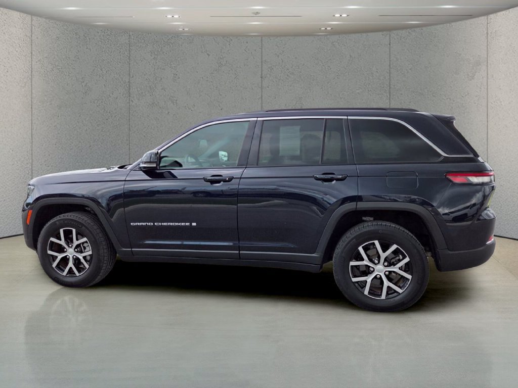 Used 2024 Jeep Grand Cherokee Limited AWD/4WD image 8