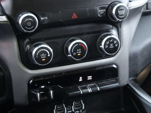 Used 2020 RAM 1500 Lone Star RWD image 32