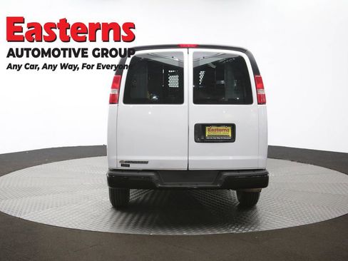 Used 2017 Chevrolet Express 2500 RWD image 36