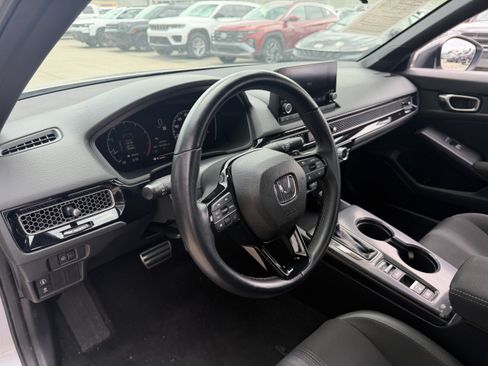 Used 2023 Honda Civic Sport image 28