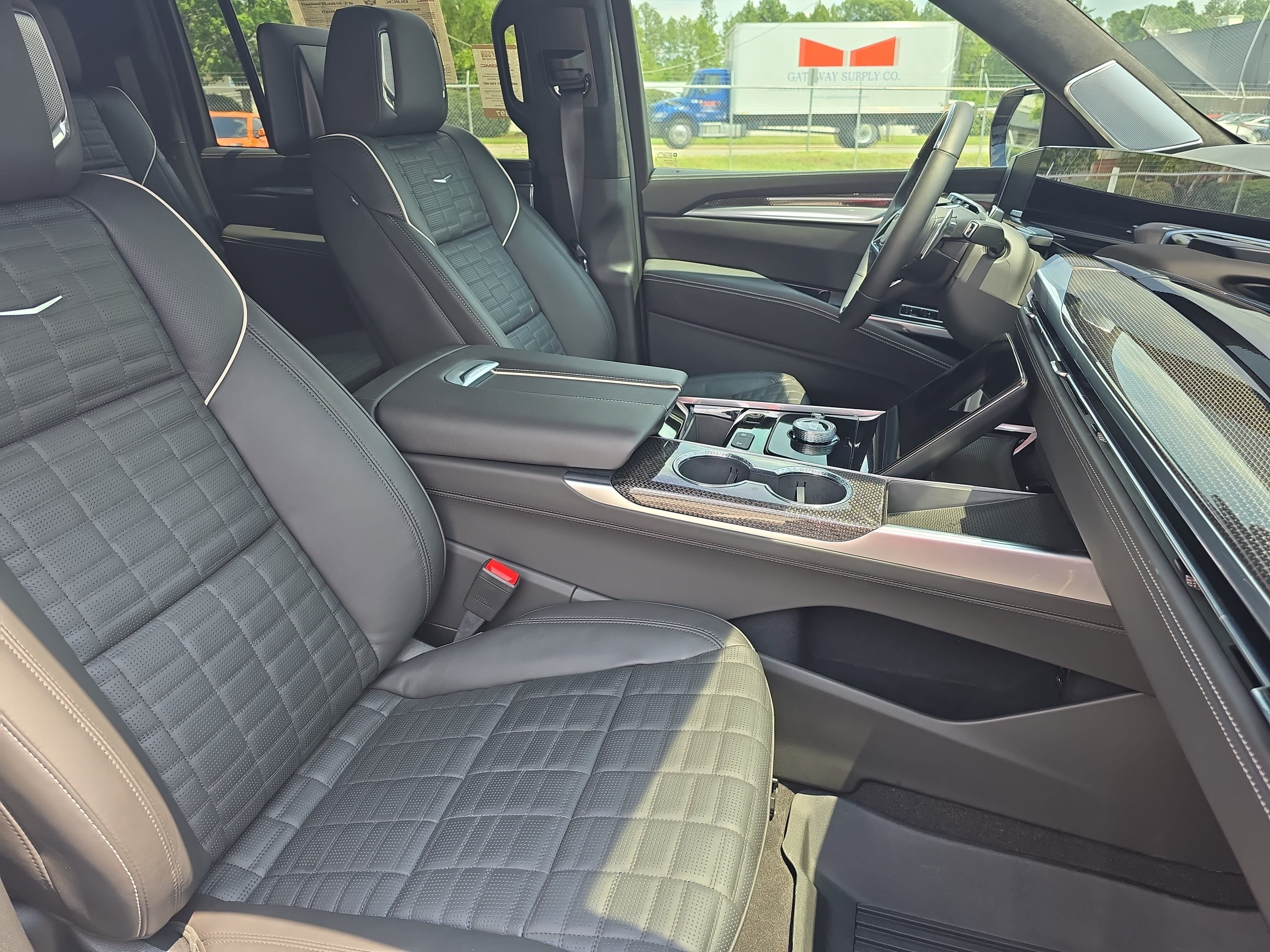 Certified 2026 Cadillac Escalade ESV V AWD/4WD image 10