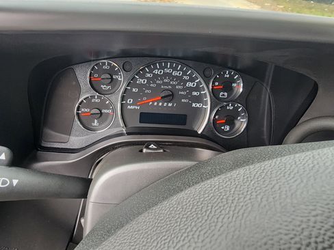 New 2025 Chevrolet Express 2500 w/ Driver Convenience Package image 29